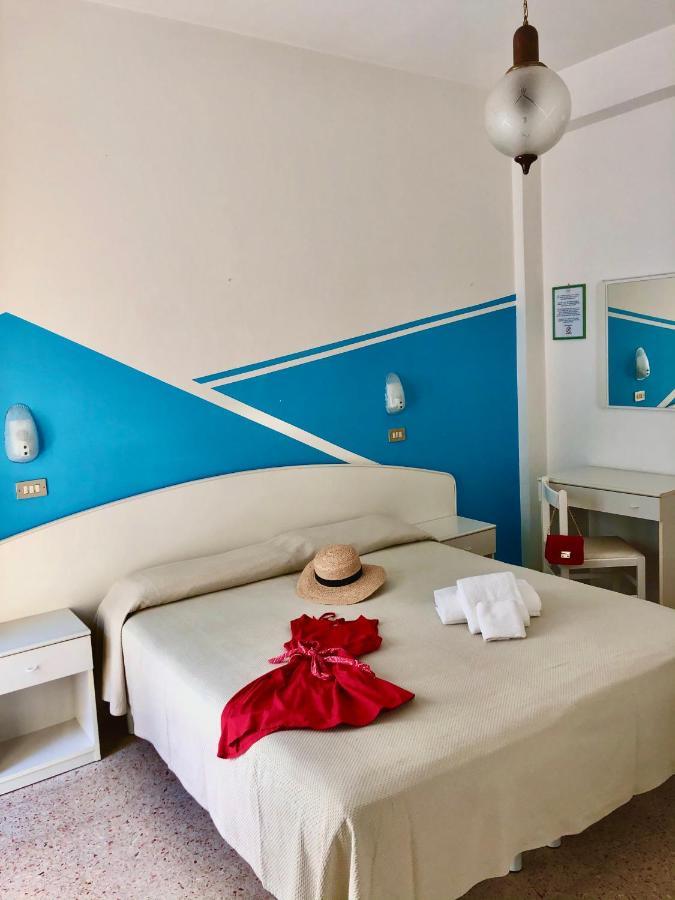 Hotel Serafini Rimini Extérieur photo
