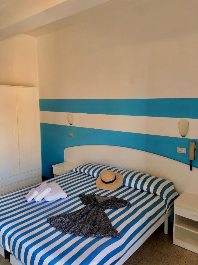 Hotel Serafini Rimini Extérieur photo