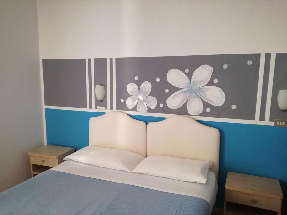 Hotel Serafini Rimini Extérieur photo