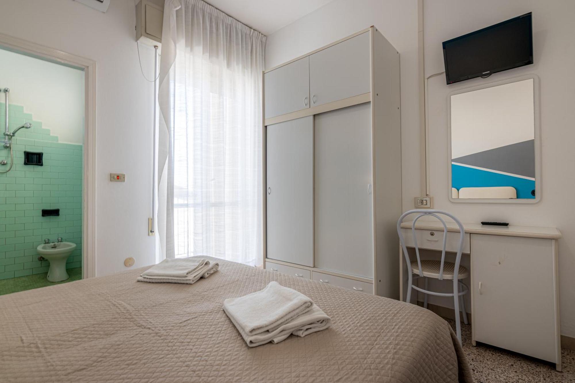Hotel Serafini Rimini Extérieur photo